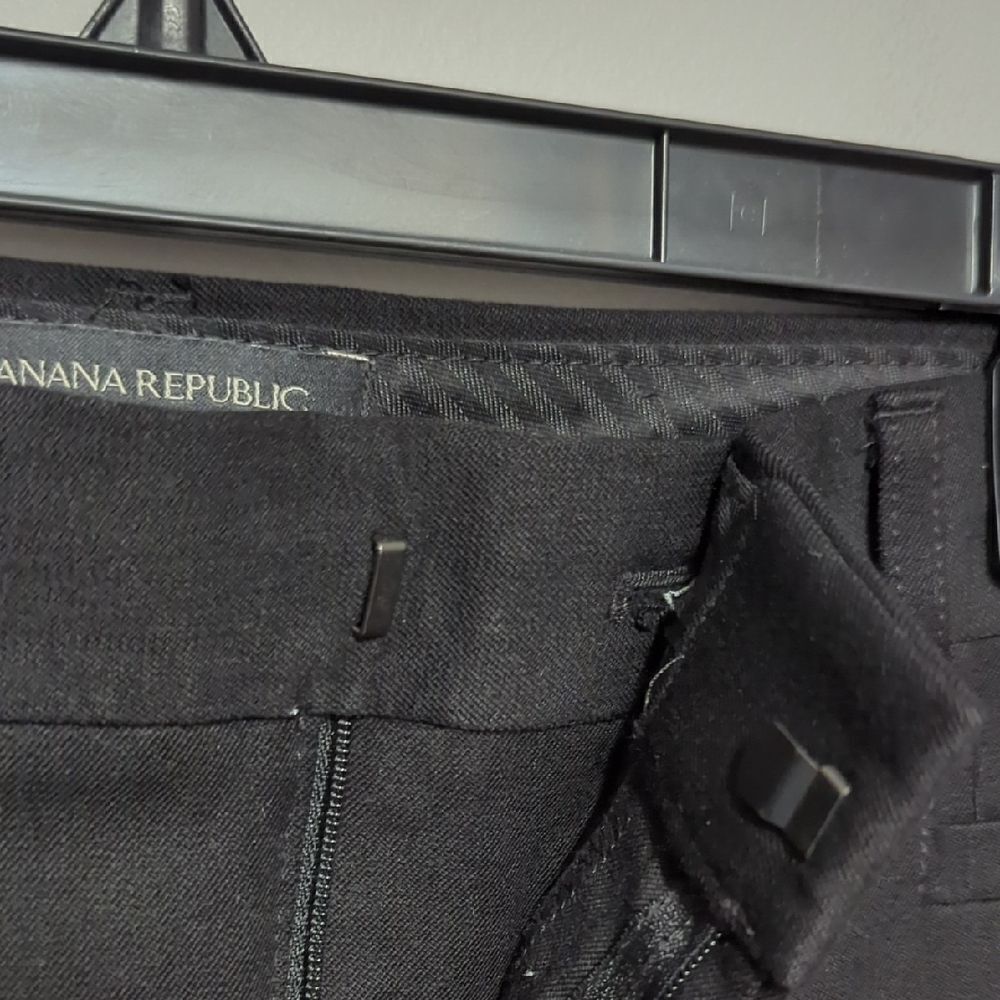 Banana Republic Black Dress Pants with Slim Fit and Cropped Length - Picture 8 of 9